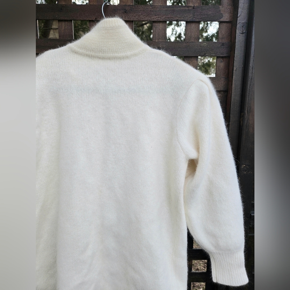 Pretty Pretty Vintage Wool Cardi - Picture 10 of 12